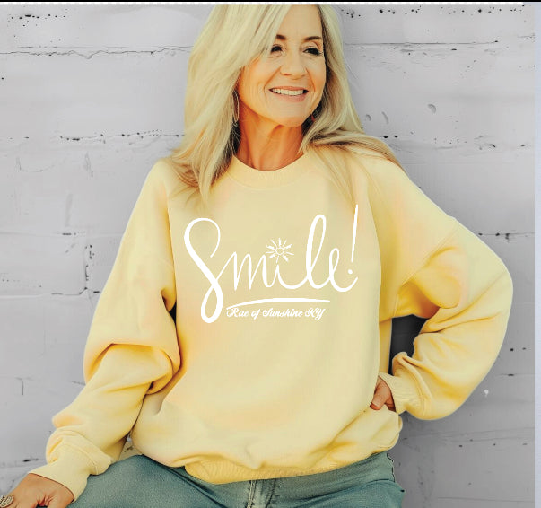 SMILE SPRING Yellow CC Crew Neck